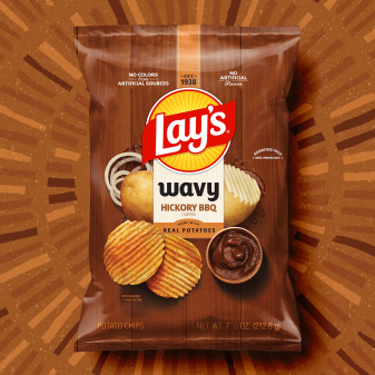 Papas fritas LAY'S® onduladas sabor salsa BBQ de nogal
